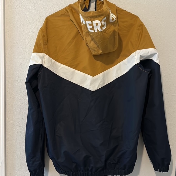 Members Only Windbreak - Picture 2 of 2